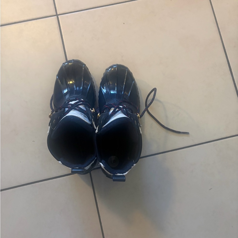 Tommy Hilfiger Navy Blue Glossy Duck Boots with Lace Detail